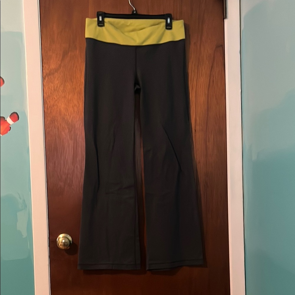 Yoga Pants with Yellow Waistband